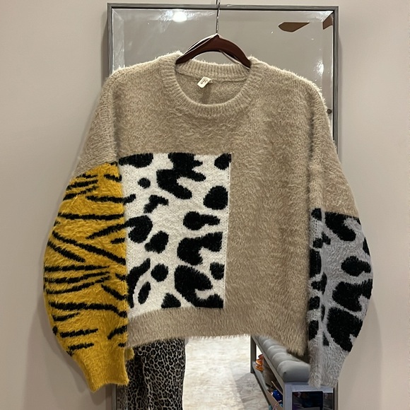 Elan International color block sweater- relaxed fit- Small - Picture 2 of 6